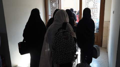 اعزام بیش از ۲۴۰ نفر از دختران تحت حمایت کمیته امداد استان اصفهان به مشهد مقدس (1404/07/17)