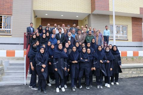 افتتاح هنرستان دخترانه در استان همدان با حضور حسین انواری عضو هیات امنای کمیته امداد مام خمینی(ره) کشور